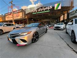 تۆیۆتا کامری